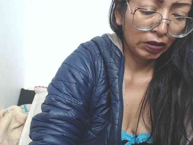 KATYY-HOTTT webcam