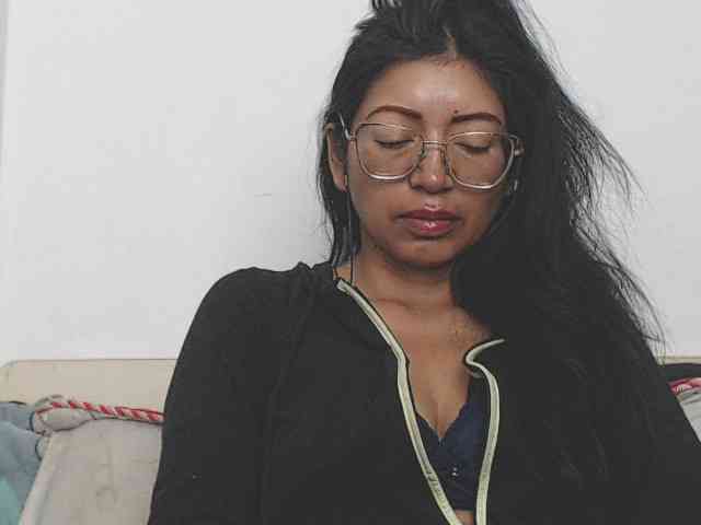 KATYY-HOTTT webcam