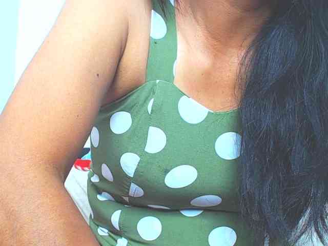 KATYY-HOTTT webcam