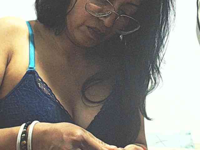 KATYY-HOTTT webcam