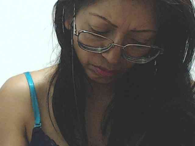 KATYY-HOTTT webcam