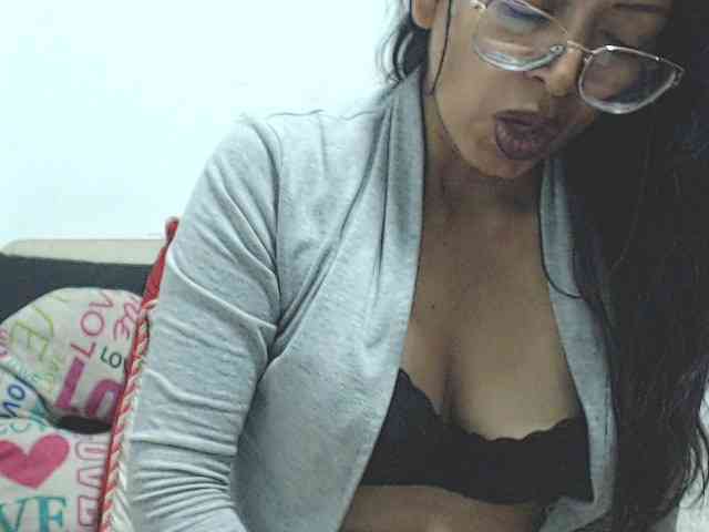 KATYY-HOTTT webcam