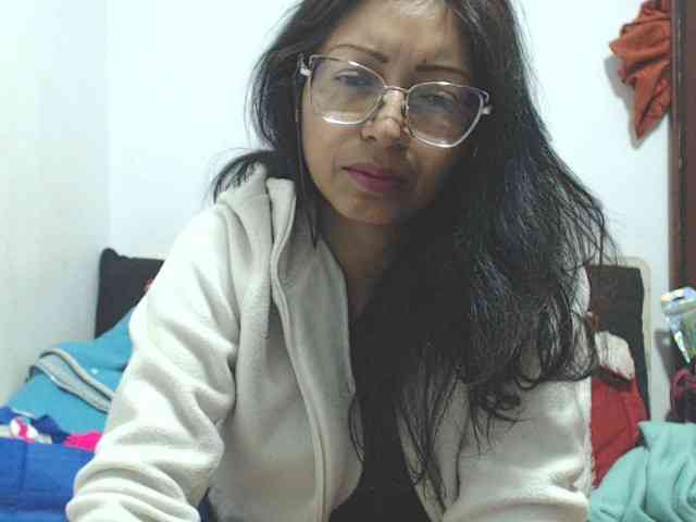 KATYY-HOTTT webcam