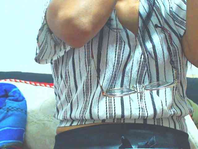 KATYY-HOTTT webcam