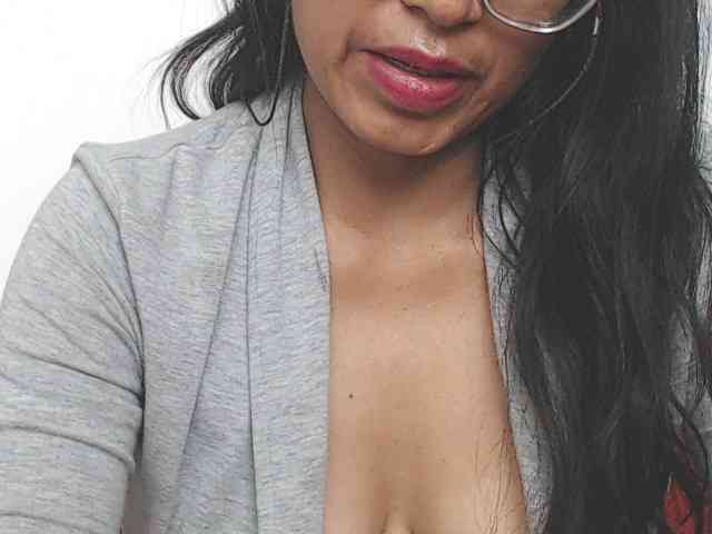 KATYY-HOTTT webcam