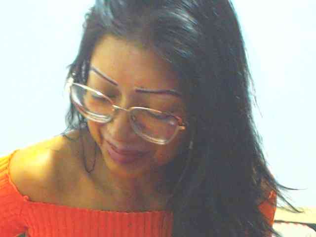 KATYY-HOTTT webcam