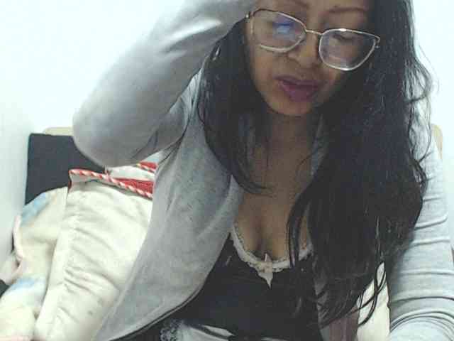 KATYY-HOTTT webcam