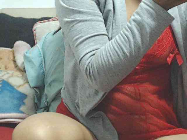 KATYY-HOTTT webcam