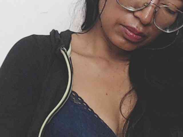 KATYY-HOTTT webcam