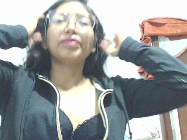 KATYY-HOTTT webcam