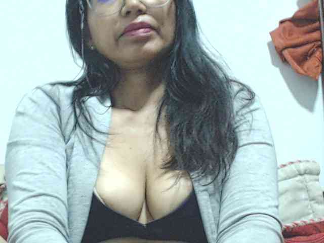 KATYY-HOTTT webcam