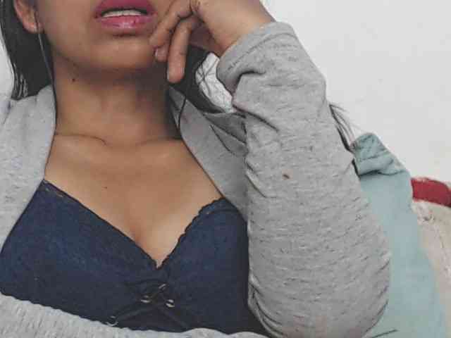 KATYY-HOTTT webcam