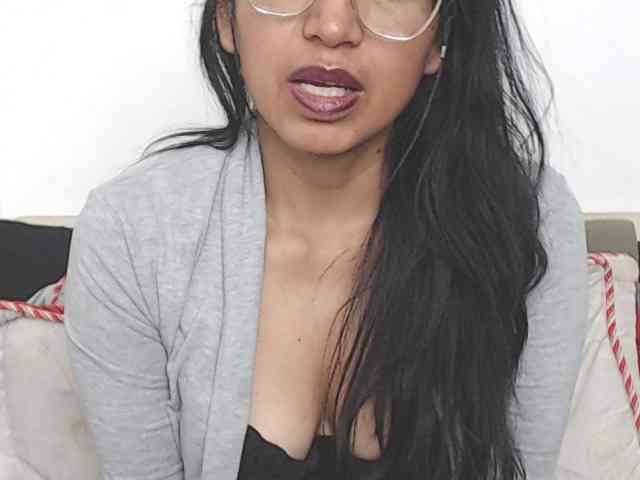 KATYY-HOTTT webcam