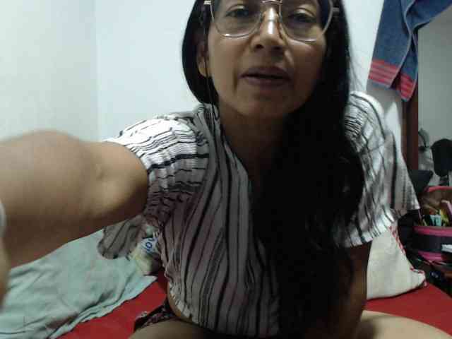 KATYY-HOTTT webcam