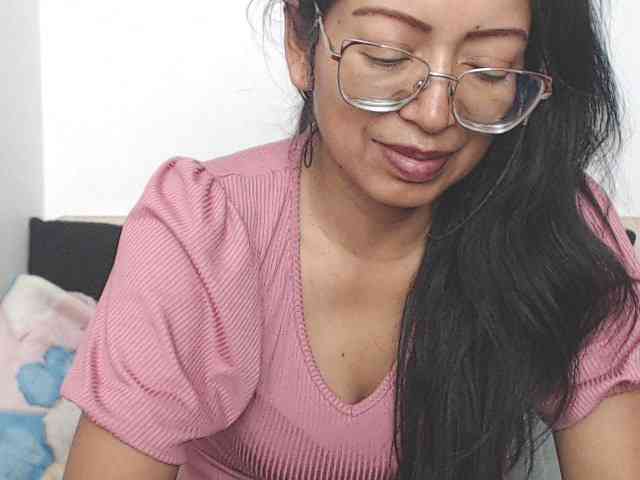 KATYY-HOTTT webcam