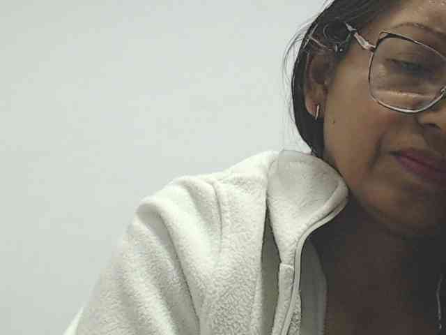 KATYY-HOTTT webcam