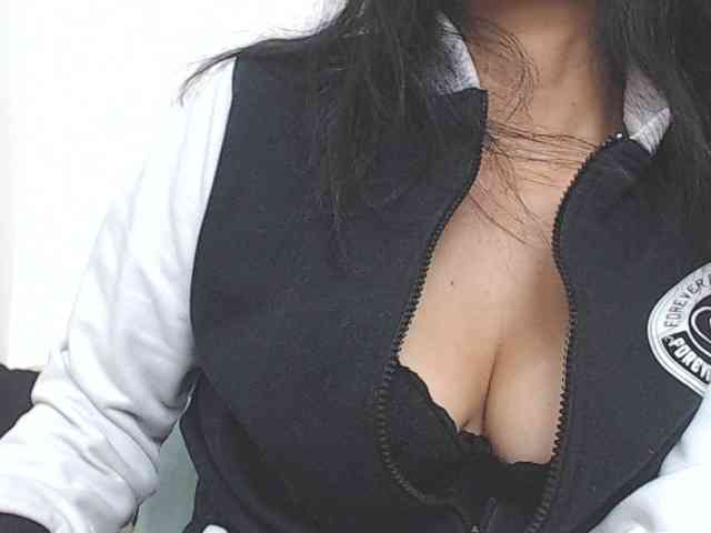 KATYY-HOTTT webcam