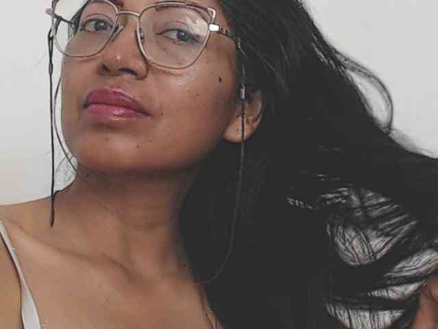 HOTTTSKIN Live Webcam on BongaCams