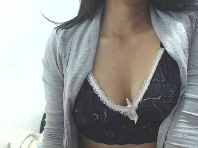 KATYY-HOTTT webcam