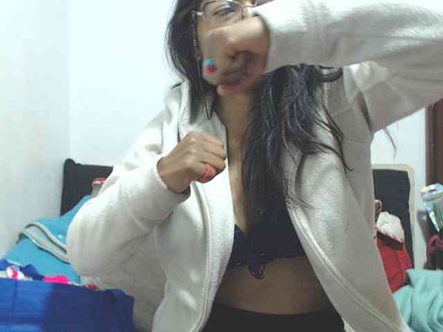 KATYY-HOTTT webcam