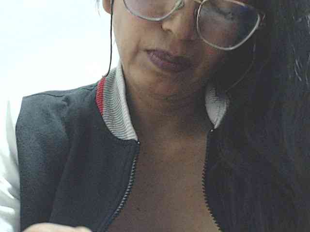 KATYY-HOTTT webcam