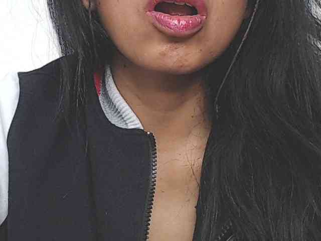 KATYY-HOTTT webcam