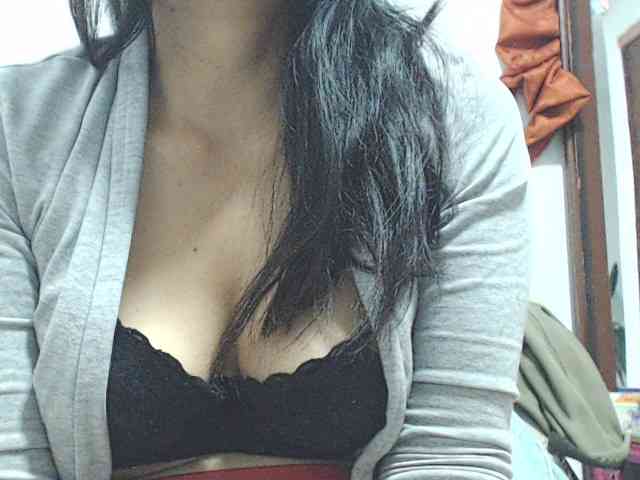 KATYY-HOTTT webcam