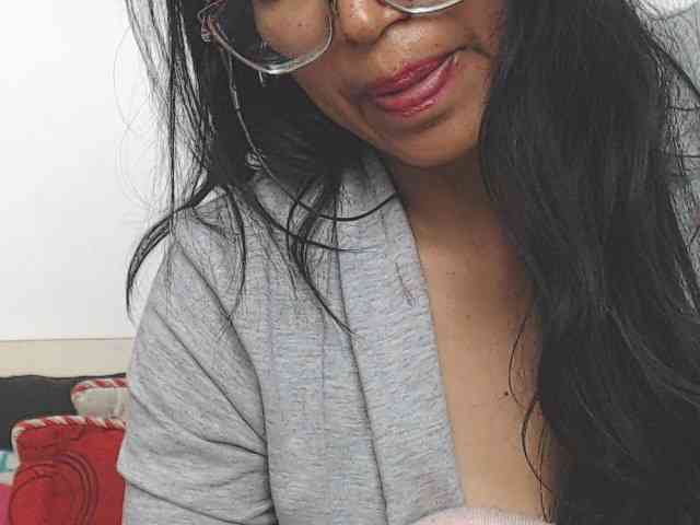 KATYY-HOTTT webcam