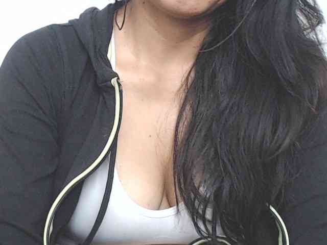 HOTTTSKIN Live Webcam on BongaCams