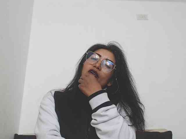 KATYY-HOTTT webcam