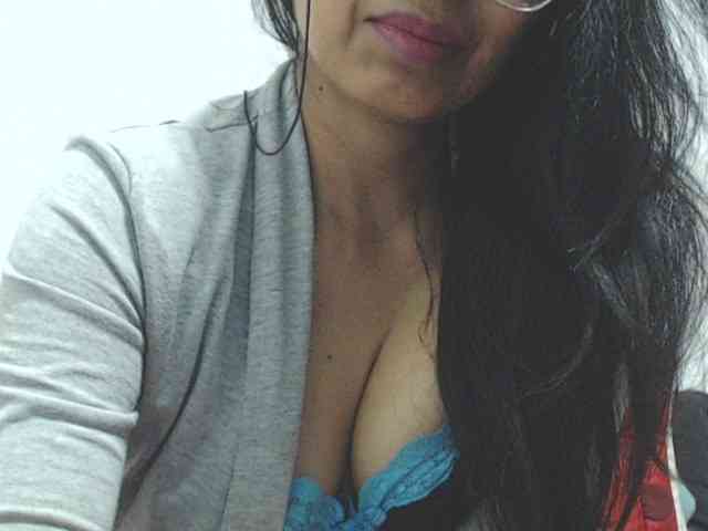 KATYY-HOTTT webcam