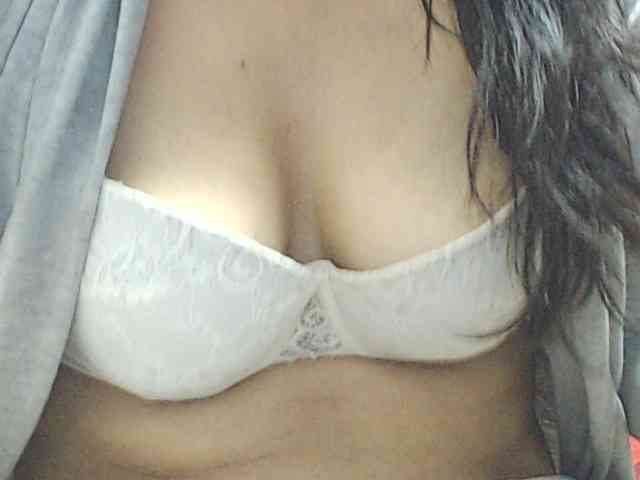 KATYY-HOTTT webcam