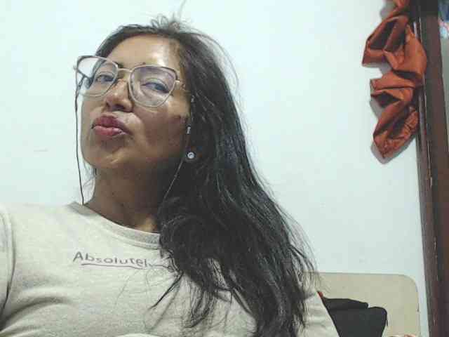 KATYY-HOTTT webcam