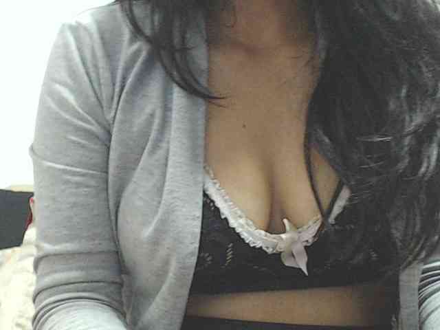 KATYY-HOTTT webcam