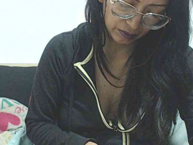 KATYY-HOTTT webcam