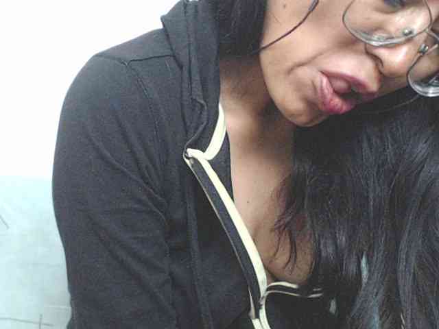KATYY-HOTTT webcam