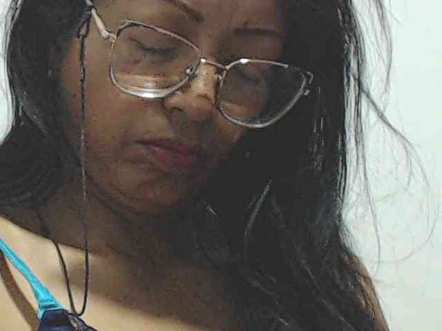 KATYY-HOTTT webcam