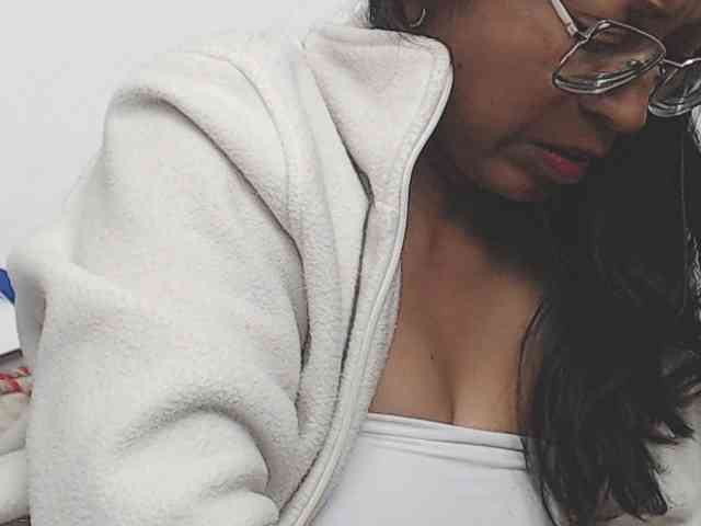 KATYY-HOTTT webcam