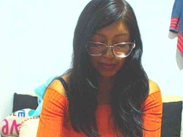 KATYY-HOTTT webcam