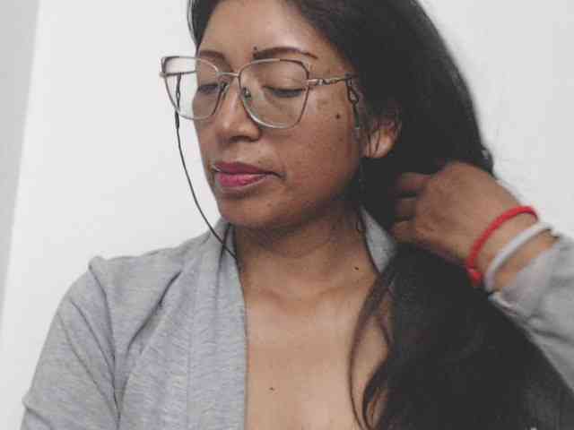 KATYY-HOTTT webcam