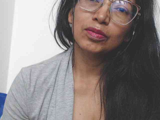 KATYY-HOTTT webcam