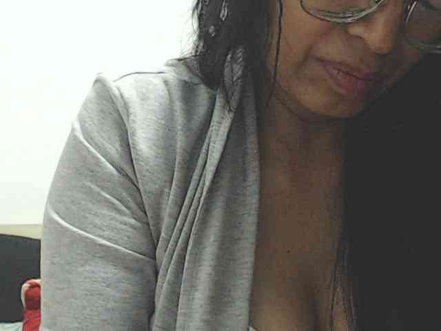 KATYY-HOTTT webcam