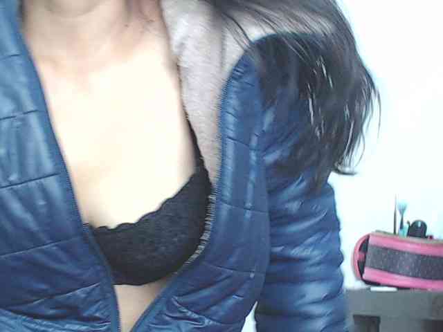 KATYY-HOTTT webcam