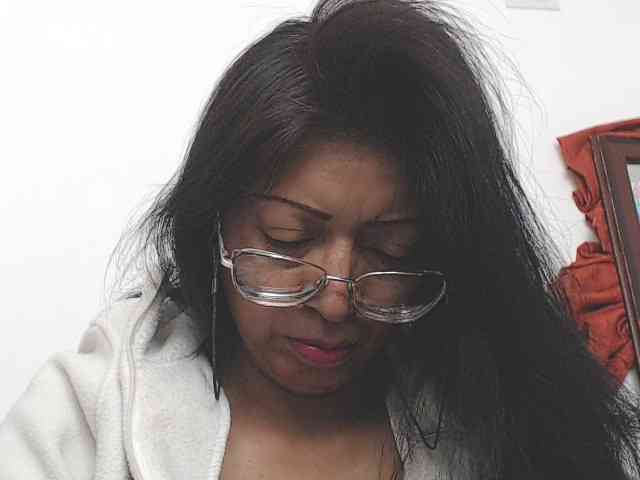 KATYY-HOTTT webcam