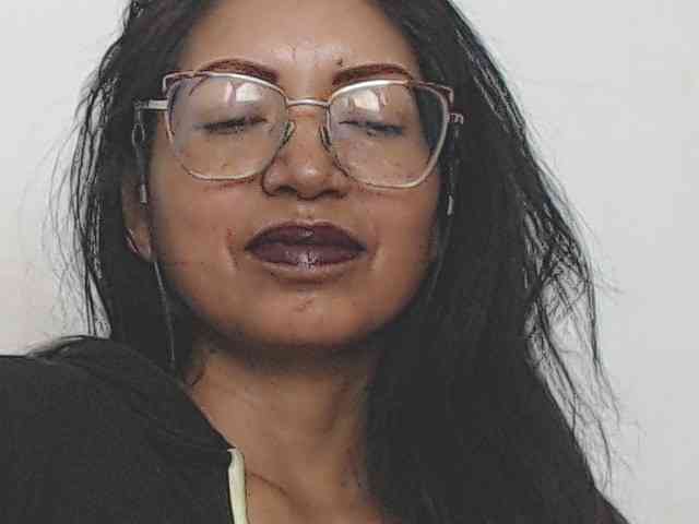 KATYY-HOTTT webcam
