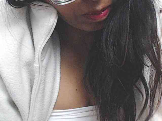 KATYY-HOTTT webcam