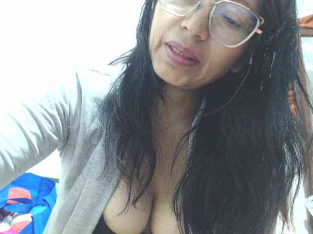 KATYY-HOTTT webcam