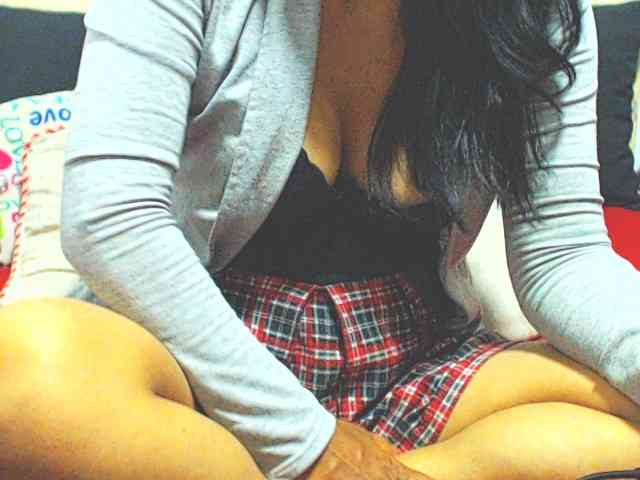 KATYY-HOTTT webcam
