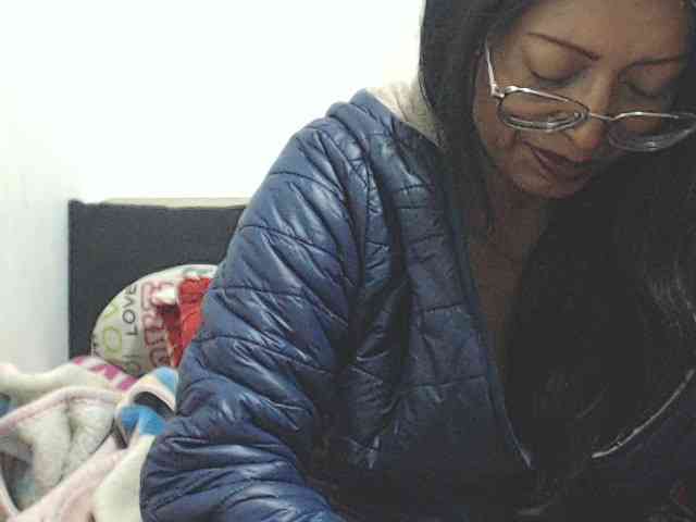 KATYY-HOTTT webcam