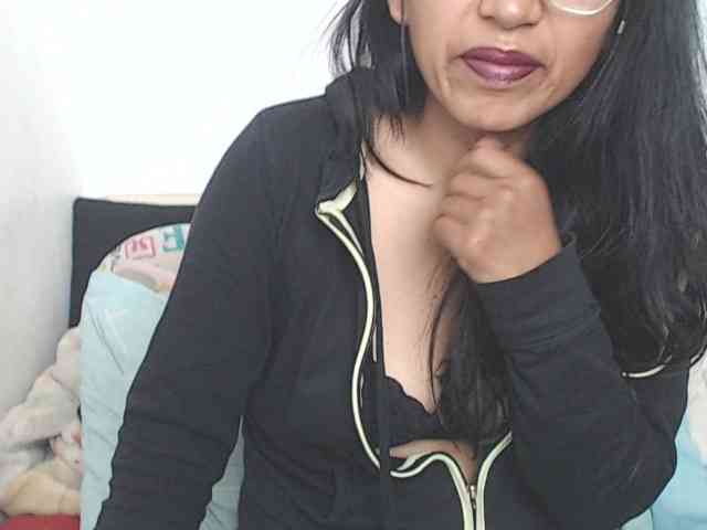 KATYY-HOTTT webcam